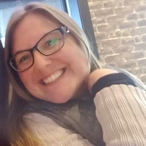 Meet your Posher, Roxanne